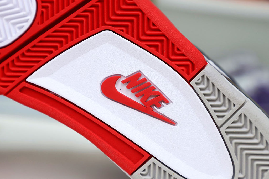 Air Jordan 4 Retro Fire Red  (2012)