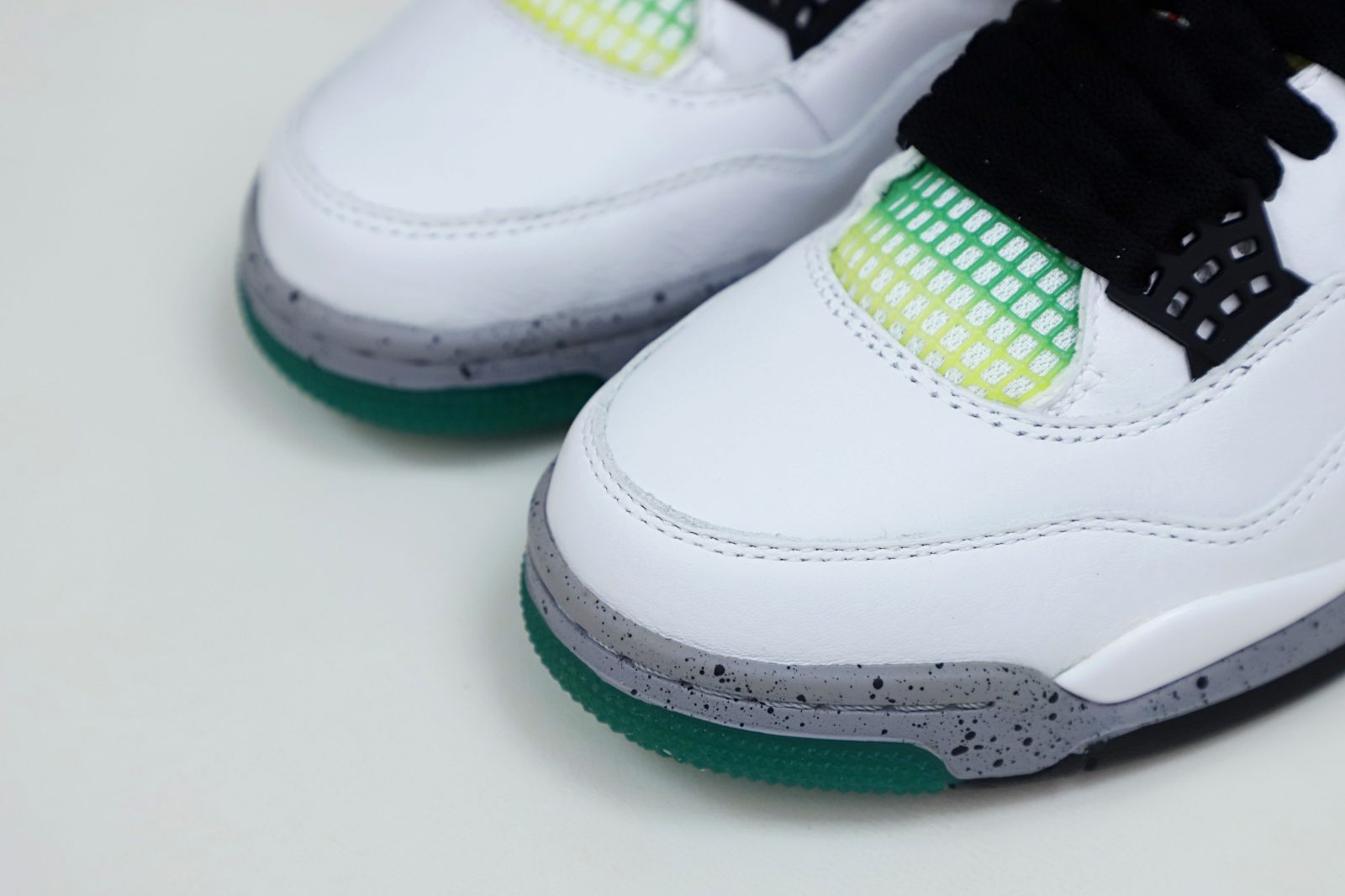Air Jordan 4 Retro Lucid Green Rasta