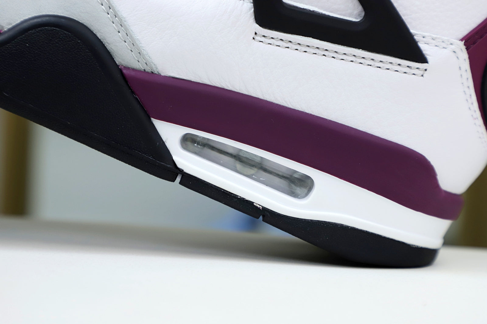 Air Jordan 4 Retro x Paris Saint Germain