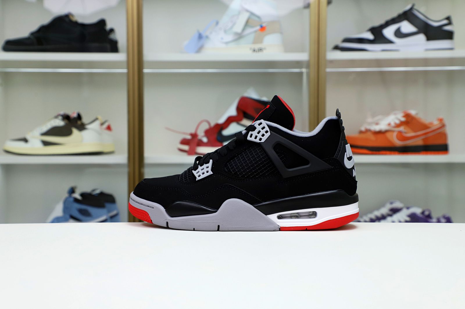 Air Jordan 4 Retro Bred