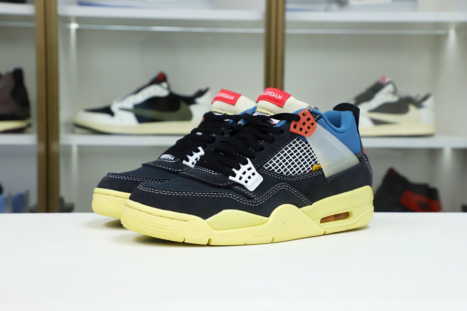 UNION LA x Air Jordan 4 “Off-Noir”
