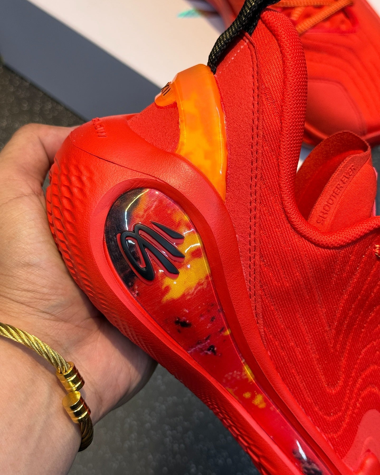 Curry 12 Supernova 🩸 (UA)
