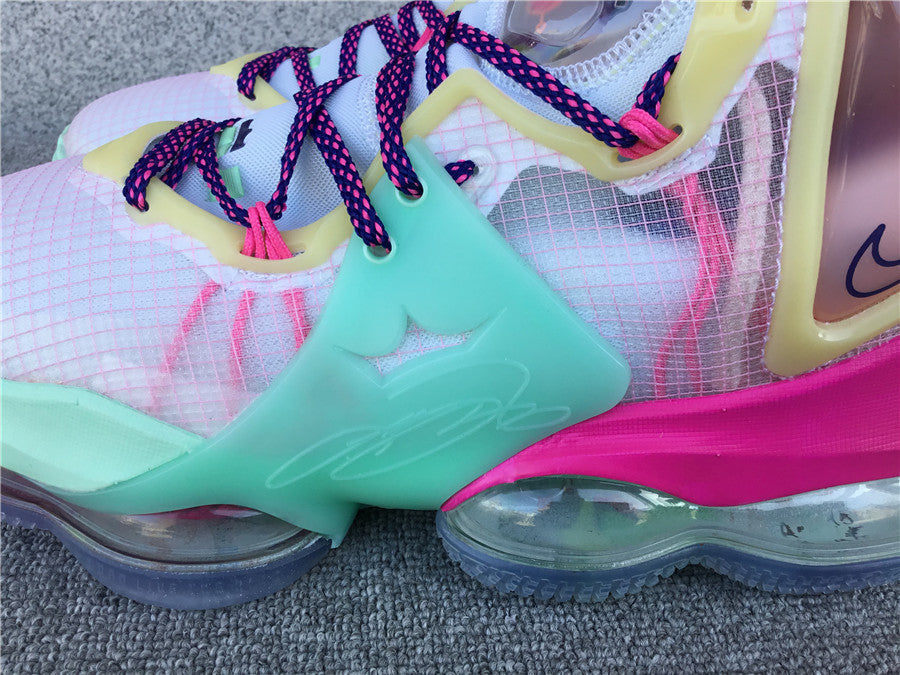 Nike LeBron 19 Valentines Day (UA)