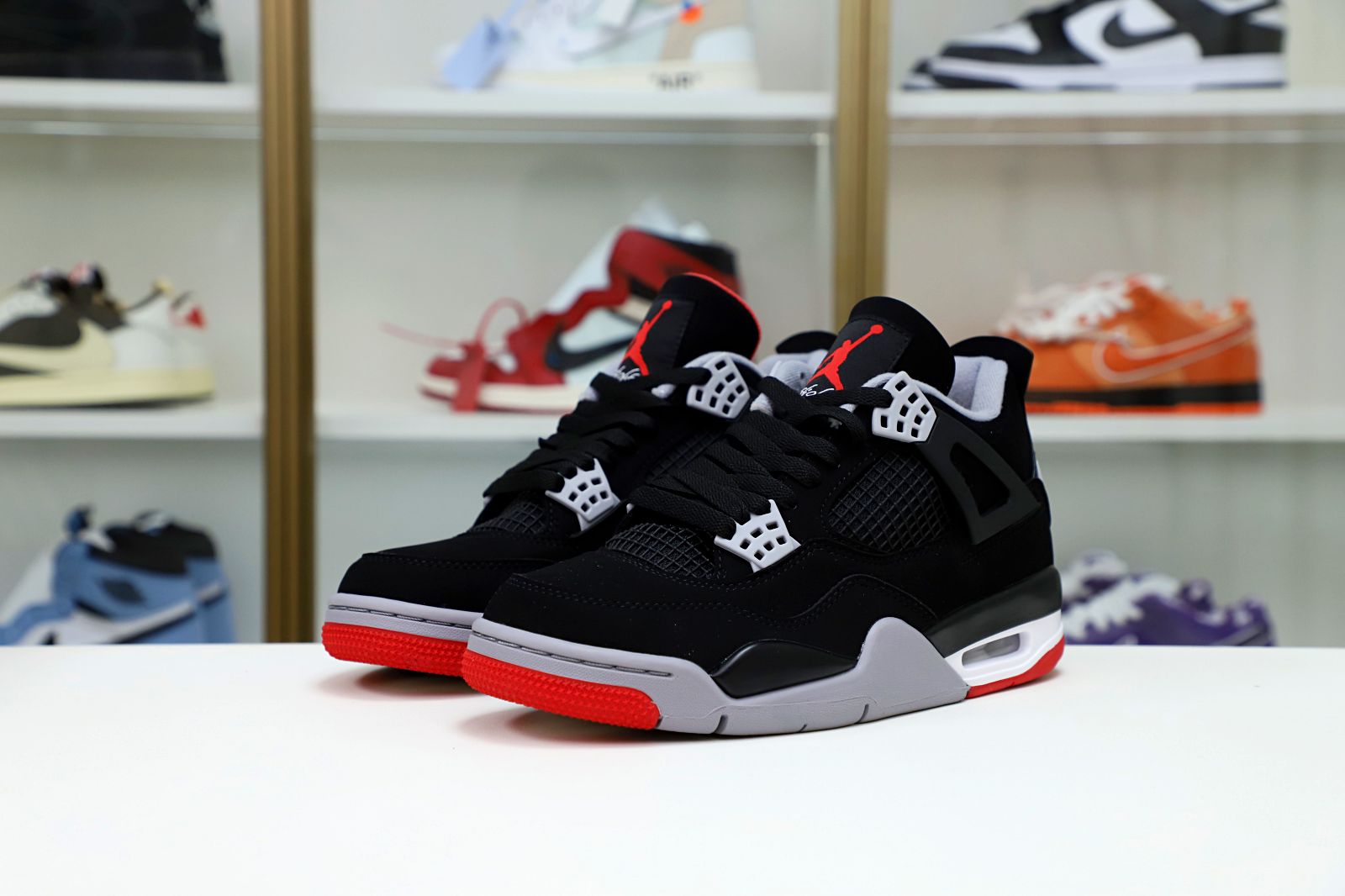 Air Jordan 4 Retro Bred