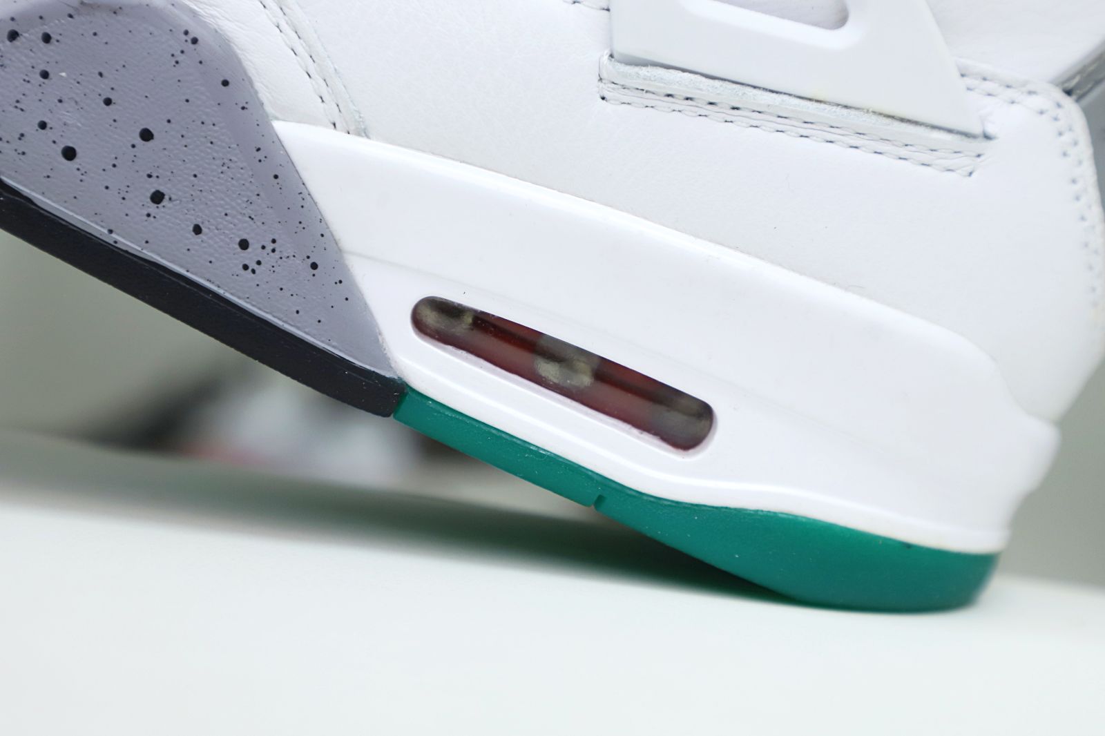 Air Jordan 4 Retro Lucid Green Rasta