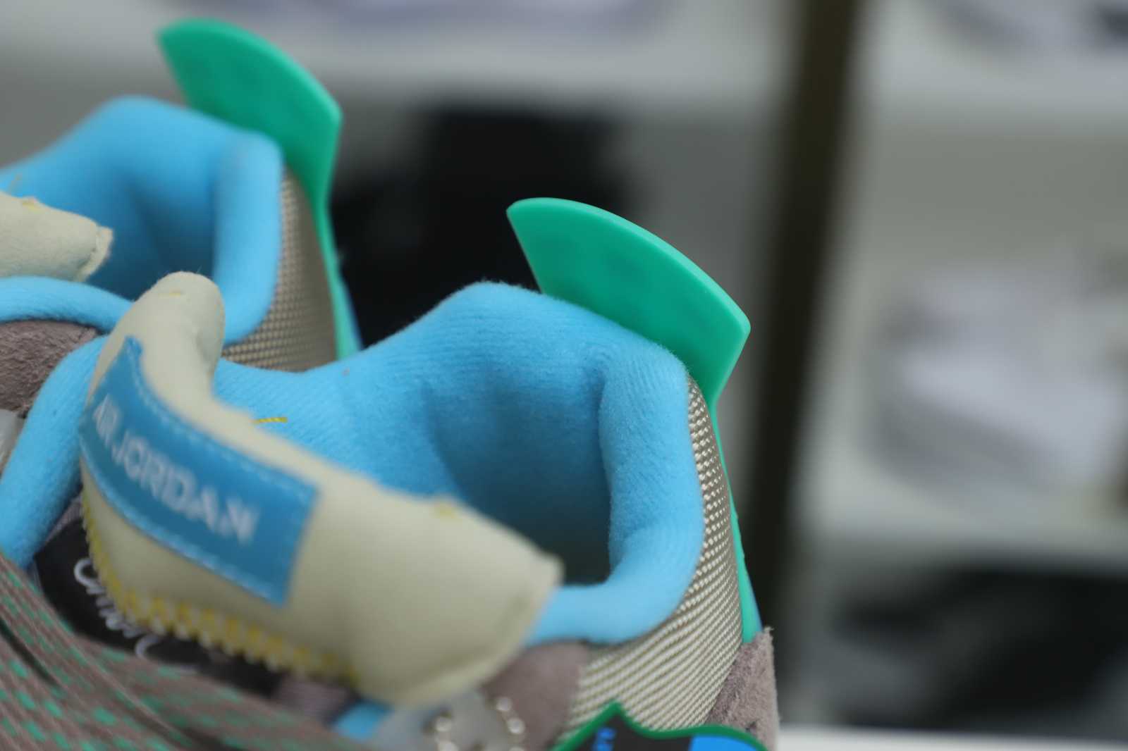 Union LA x Air Jordan 4 Retro Taupe Haze 2021