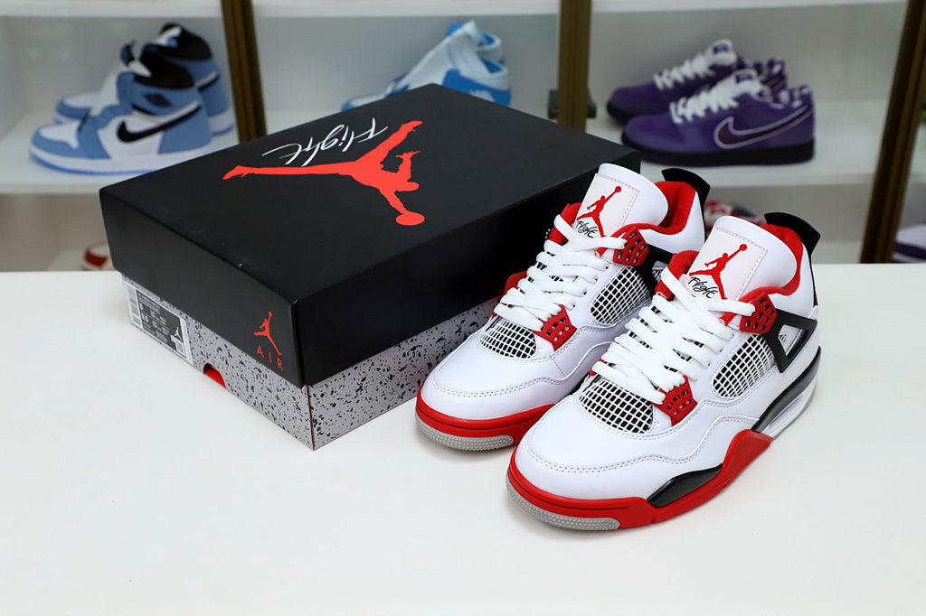 Air Jordan 4 Retro Fire Red  (2012)