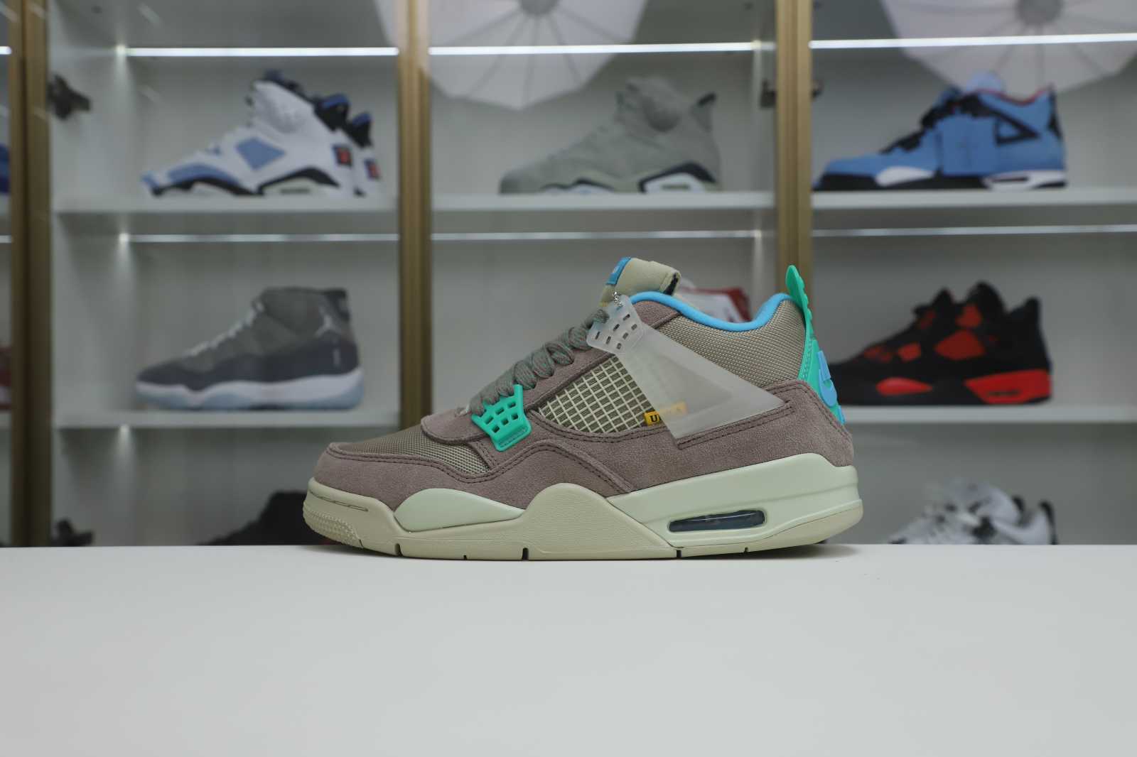 Union LA x Air Jordan 4 Retro Taupe Haze 2021