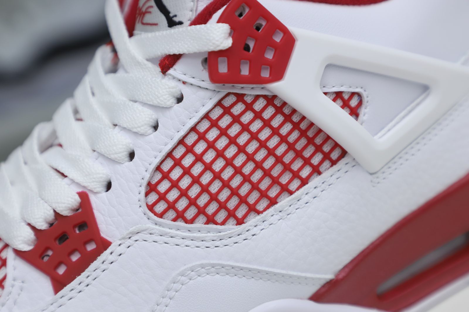 Air Jordan 4 Retro Alternate 89
