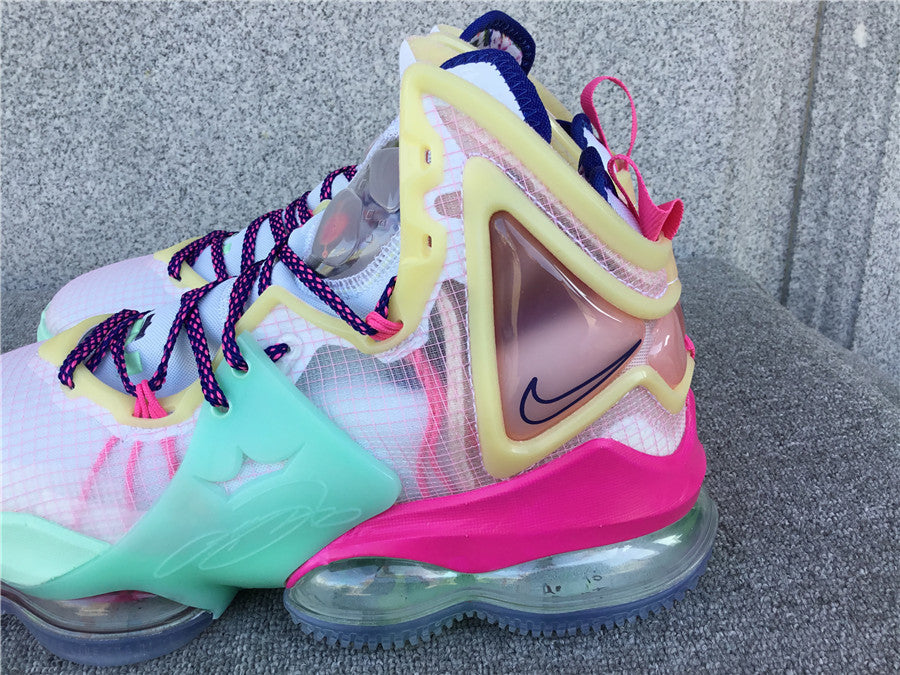 Nike LeBron 19 Valentines Day (UA)