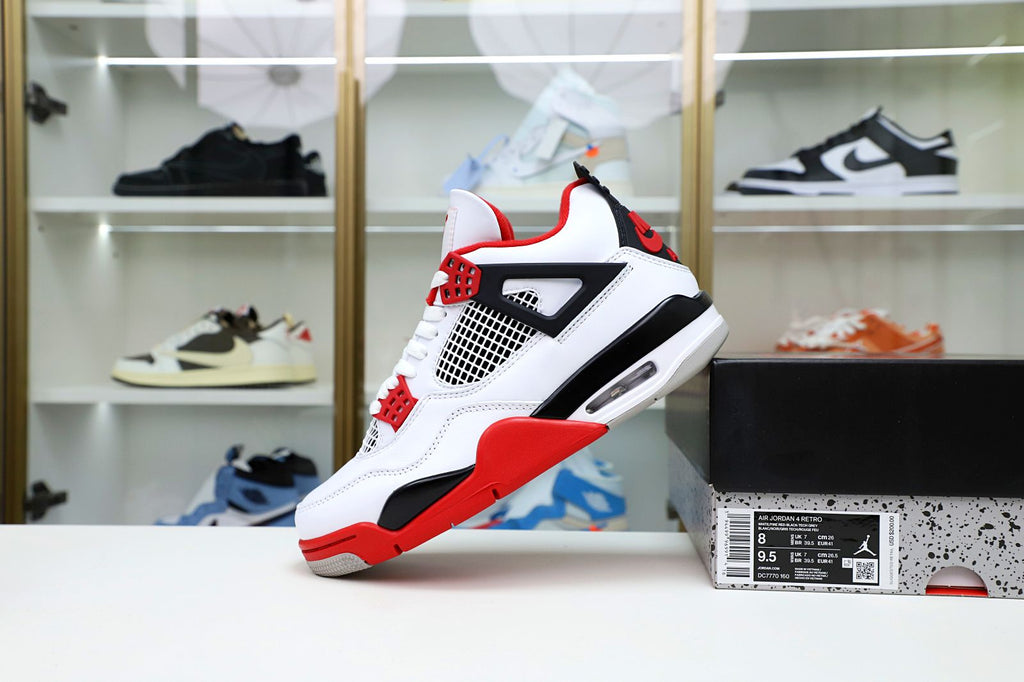 Air Jordan 4 Retro Fire Red  (2012)