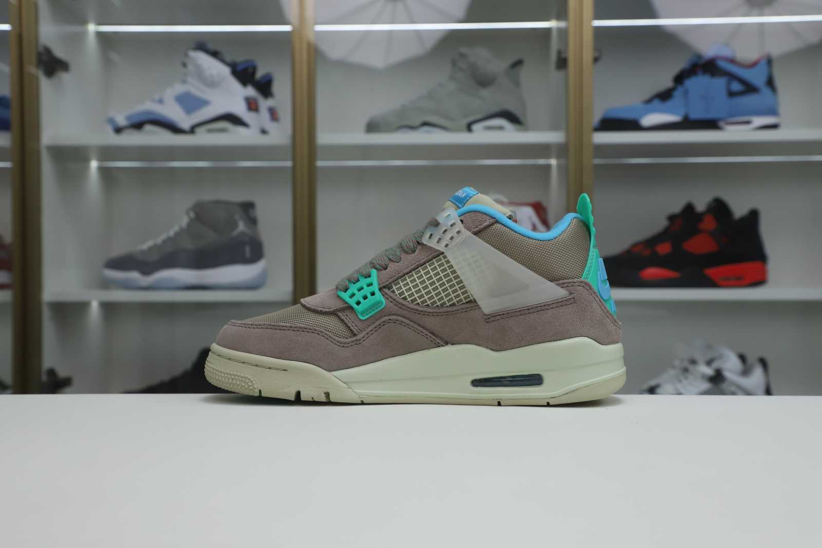 Union LA x Air Jordan 4 Retro Taupe Haze 2021