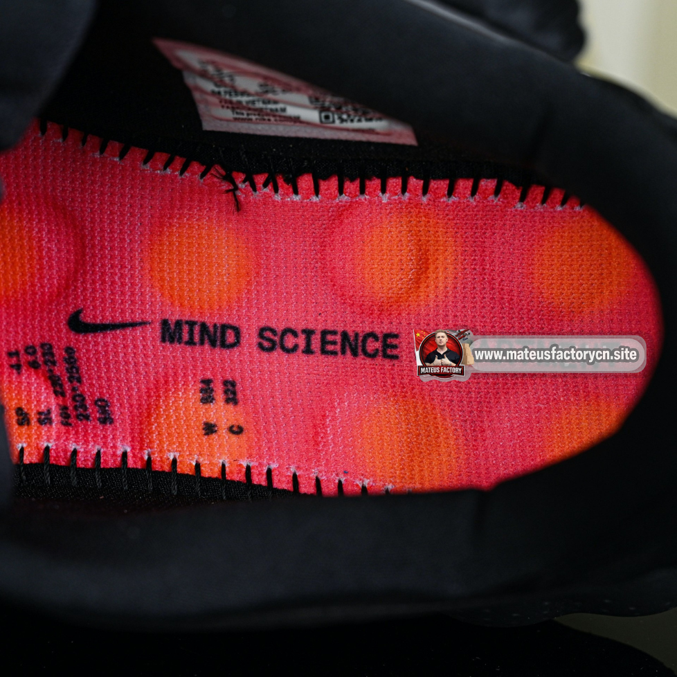 Nike Mind 002 Black Hyper Crimson  (UA)