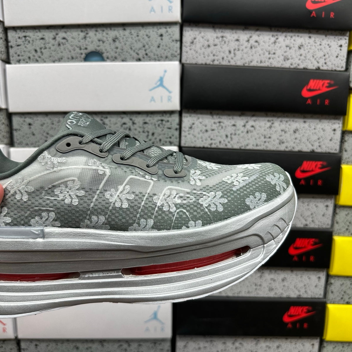 Nike Vomero Premium /Wmns Flor De Lis (UA)