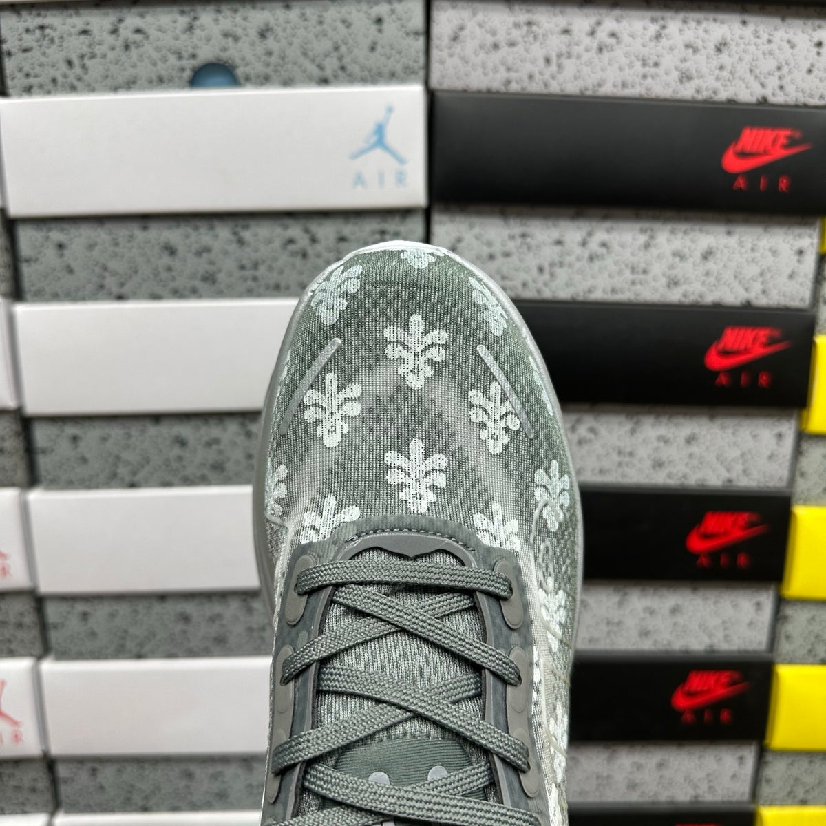 Nike Vomero Premium /Wmns Flor De Lis (UA)