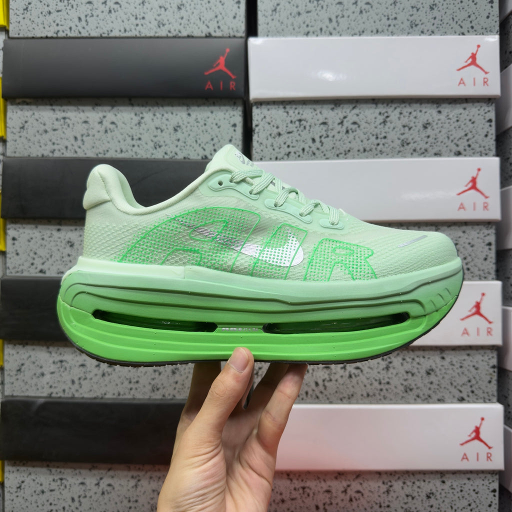 Nike Wmns Vomero Premium Cucumber Calm Green Spark Metallic Silver (UA)