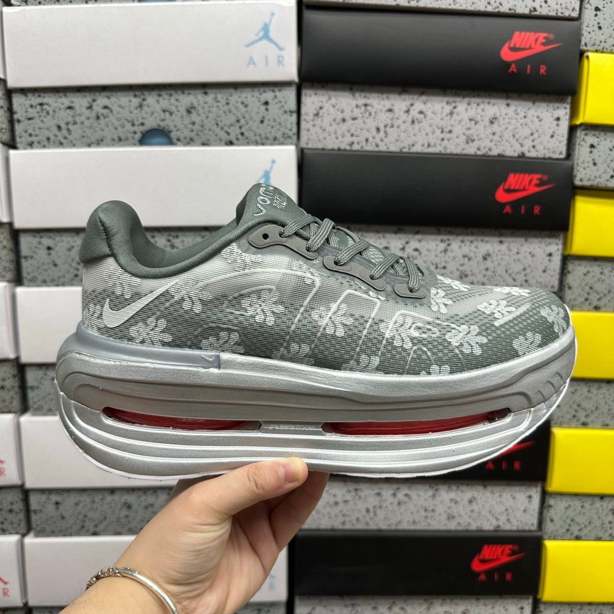Nike Vomero Premium /Wmns Flor De Lis (UA)