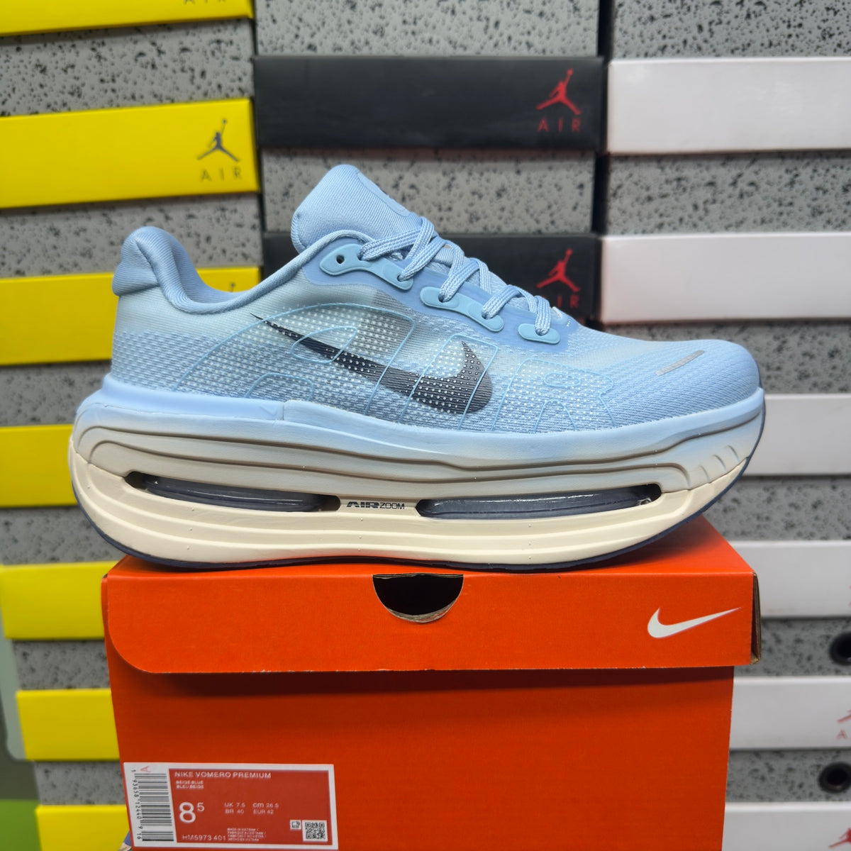 Nike Wmns Vomero Premium Aluminum (UA)