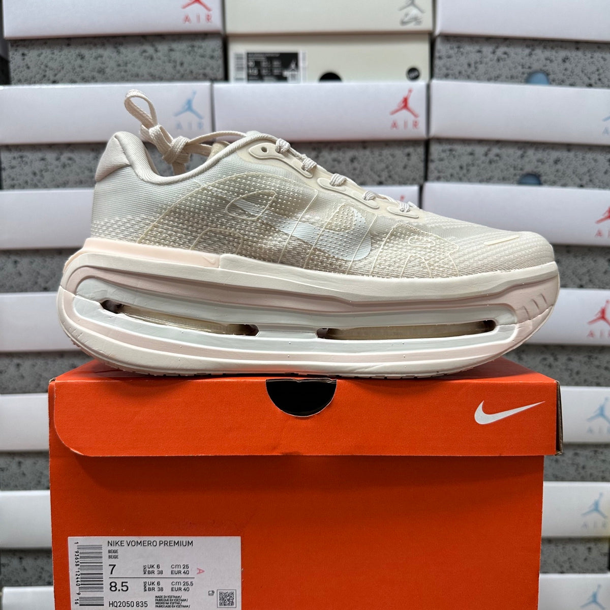 Nike Wmns Vomero Premium Chalk (UA)