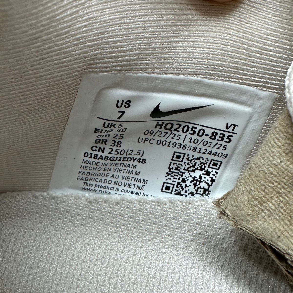 Nike Wmns Vomero Premium Chalk (UA)