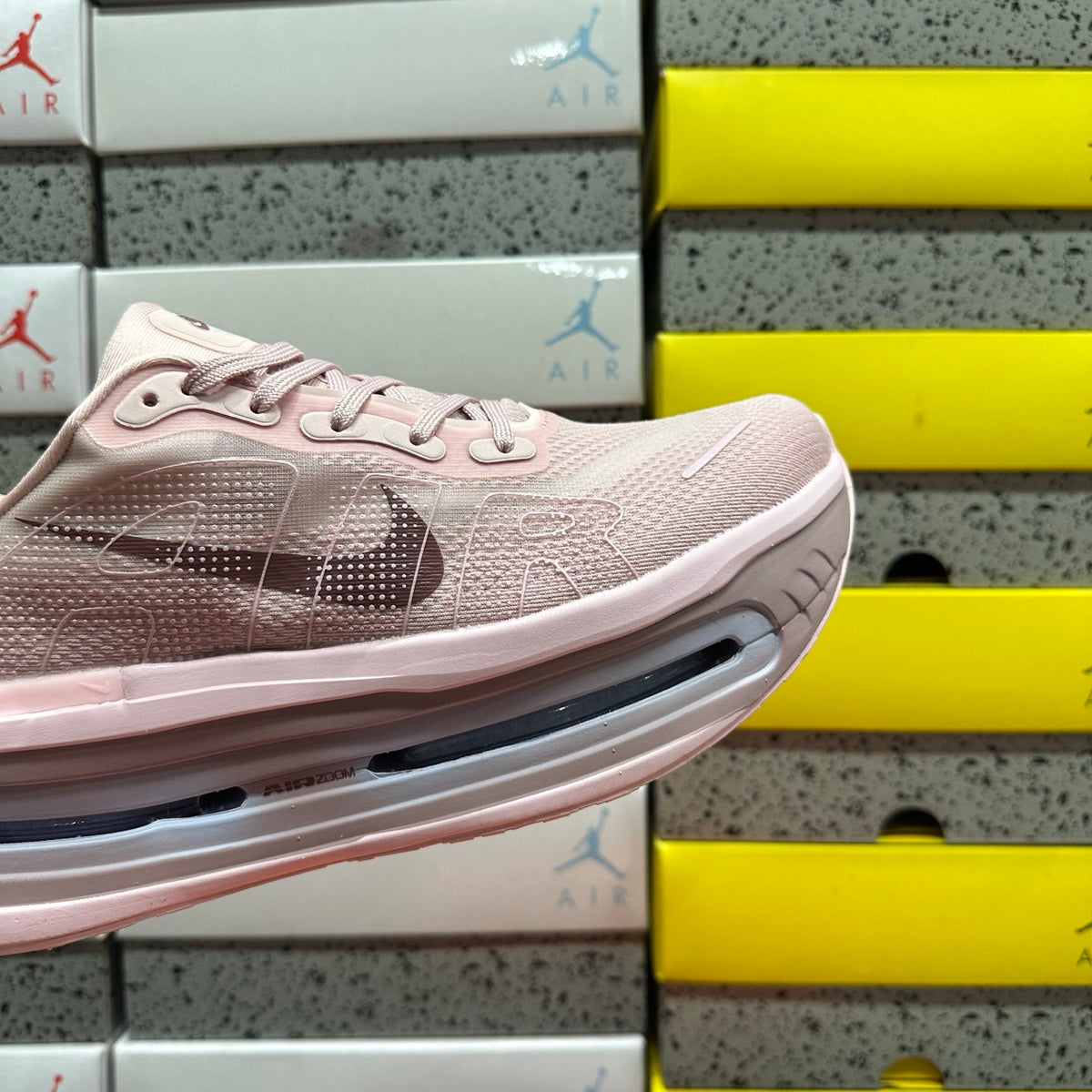 Nike Vomero Premium Wmns Particle Rose Burgundy (UA)