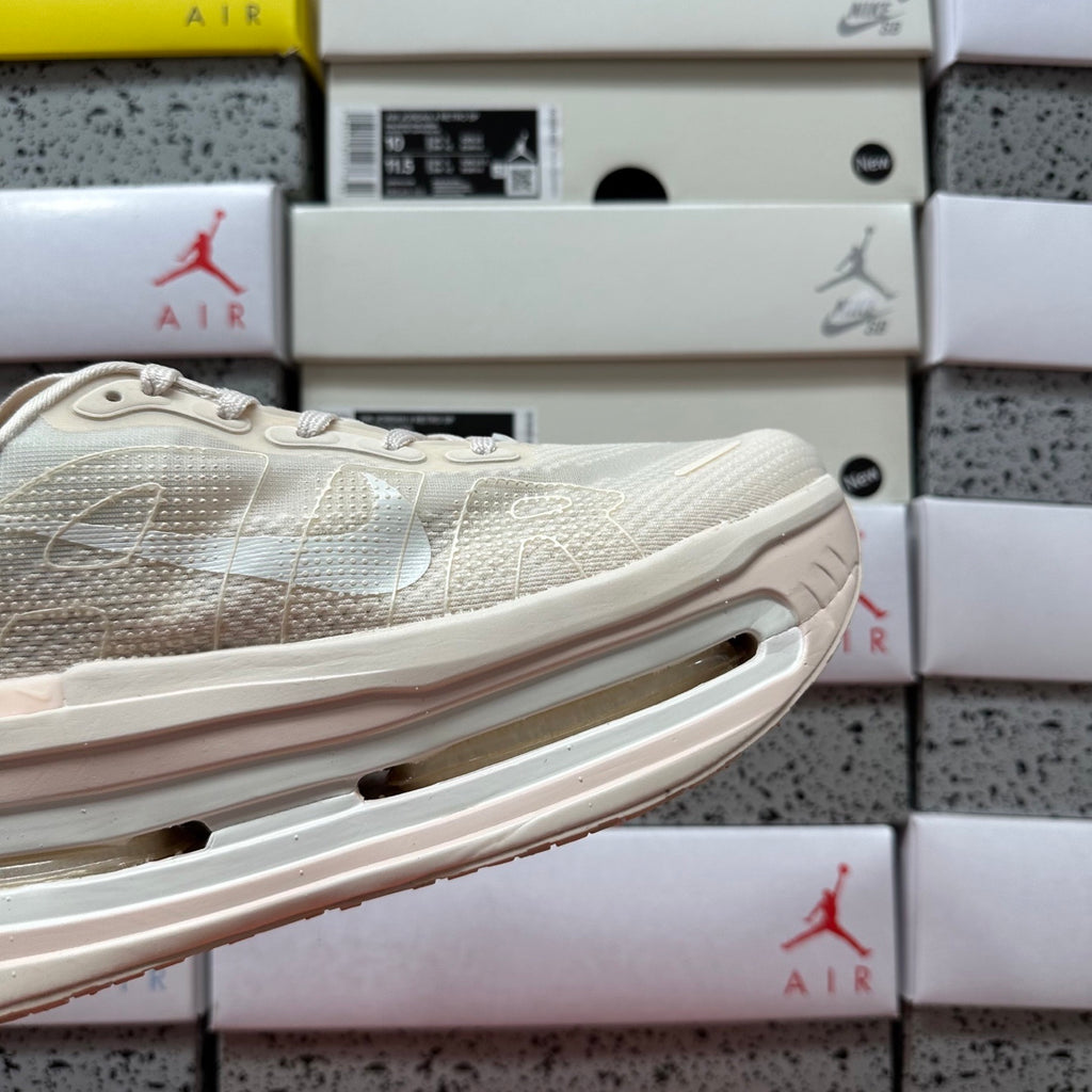 Nike Wmns Vomero Premium Chalk (UA)