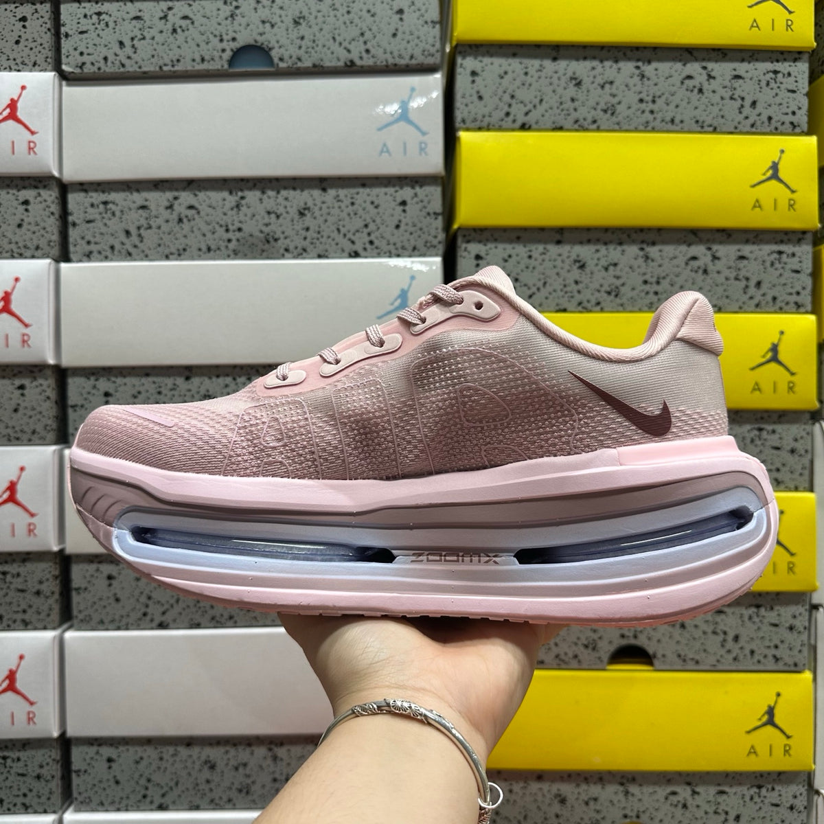 Nike Vomero Premium Wmns Particle Rose Burgundy (UA)