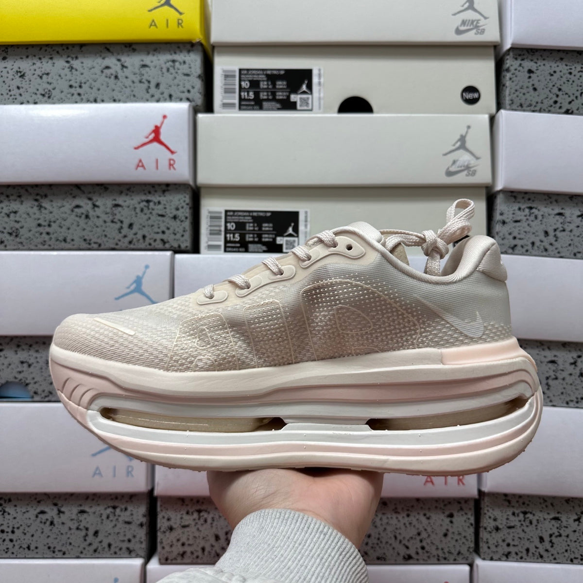 Nike Wmns Vomero Premium Chalk (UA)