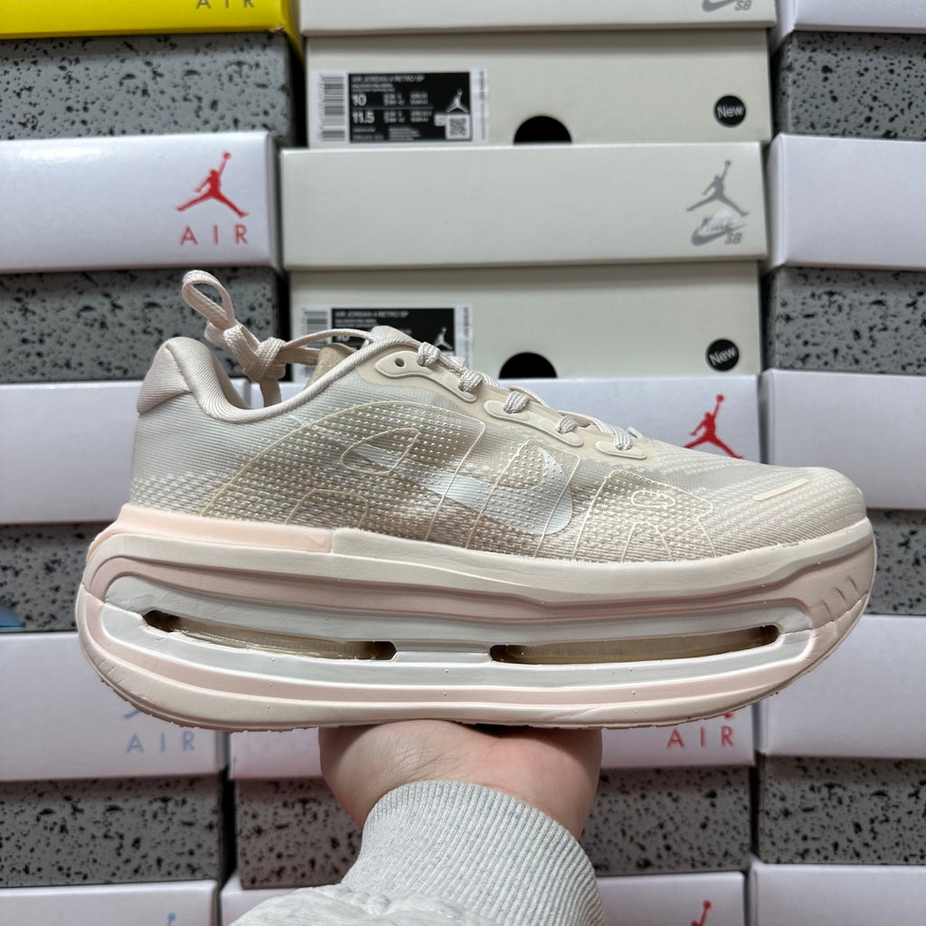 Nike Wmns Vomero Premium Chalk (UA)