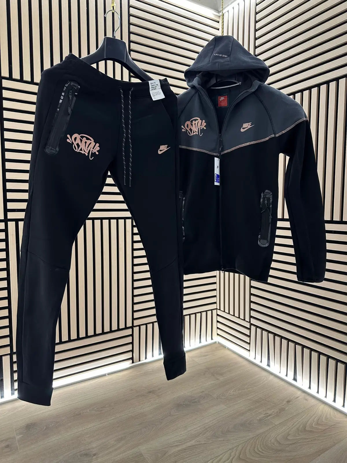 Nike Sportswear Tech Fleece x Central Cee Syna World.