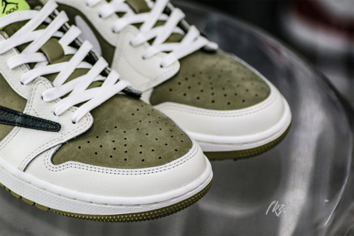 Travis Scott x Air Jordan 1 Low Golf Neutral Olive