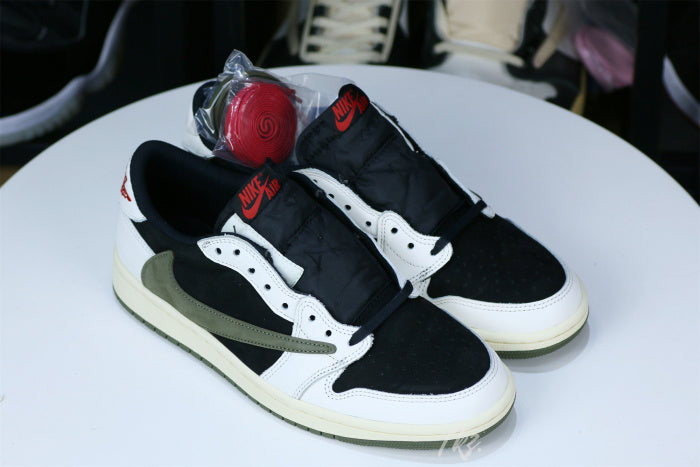 Travis Scott x Air Jordan 1 Low OG SP WMNS Olive