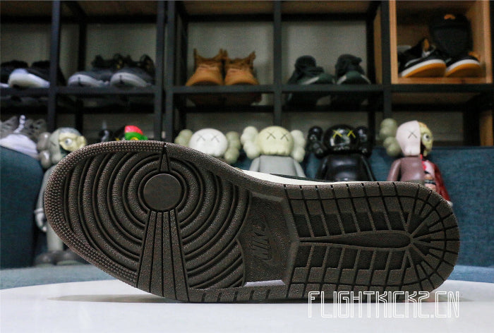 Travis Scott x Air Jordan 1 Retro High Dark Mocha