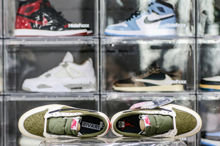 Travis Scott x Air Jordan 1 'Oliva Médio'