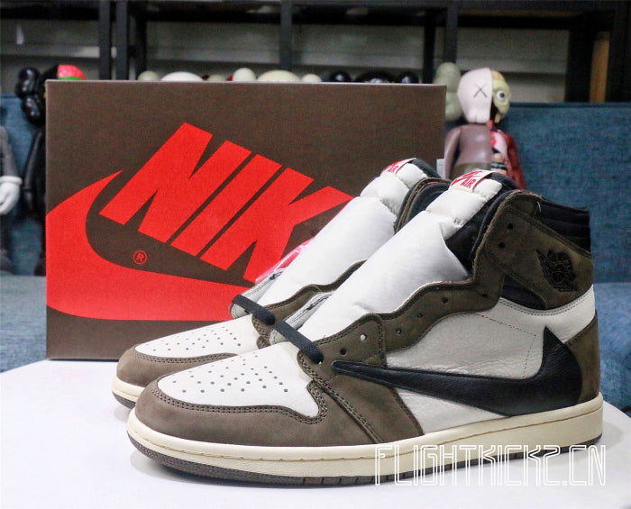 Travis Scott x Air Jordan 1 Retro High Dark Mocha