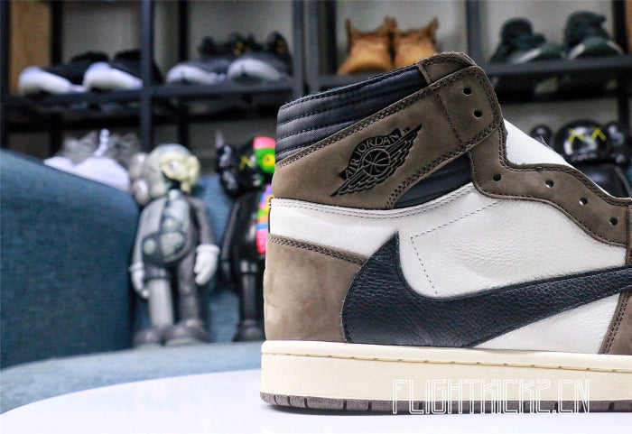 Travis Scott x Air Jordan 1 Retro High Dark Mocha