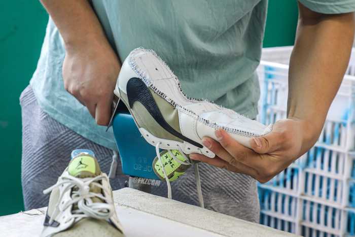 Travis Scott x Air Jordan 1 Low Golf Neutral Olive