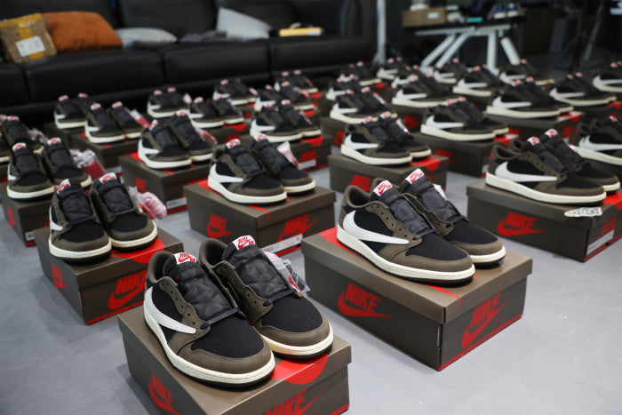 Travis Scott x Air Jordan 1 Low 'Cactus Jack