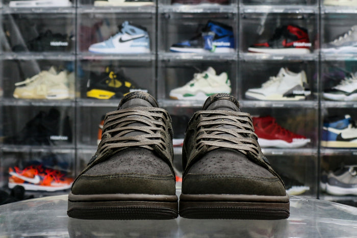 Travis Scott x Air Jordan 1 Low OG “Velvet Brown”