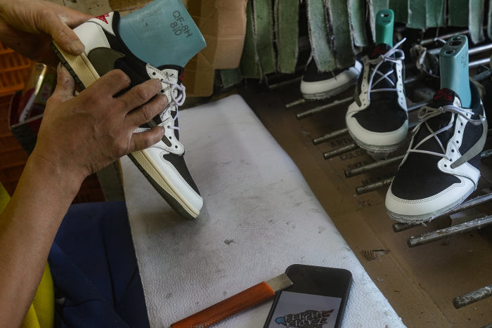 Travis Scott x Air Jordan 1 Low OG SP WMNS Olive