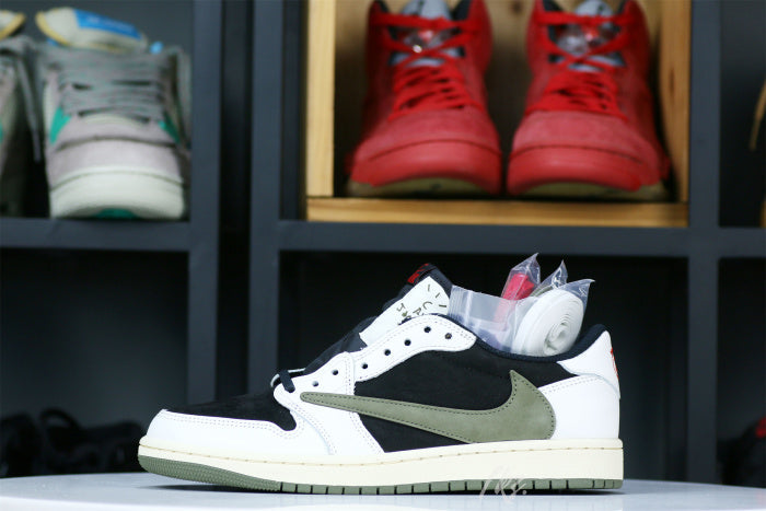 Travis Scott x Air Jordan 1 Low OG SP WMNS Olive
