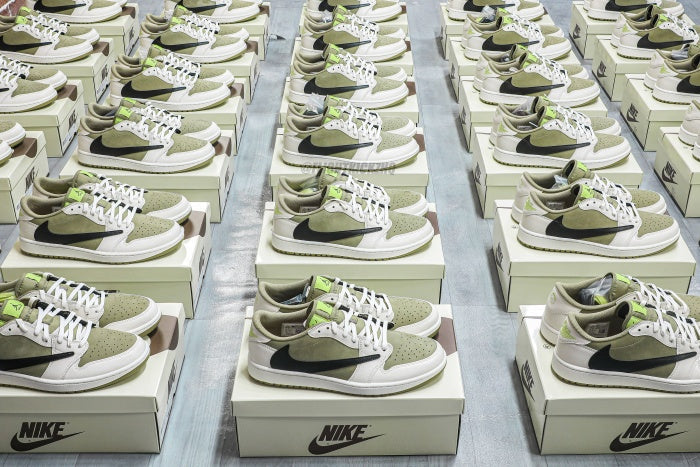 Travis Scott x Air Jordan 1 Low Golf Neutral Olive
