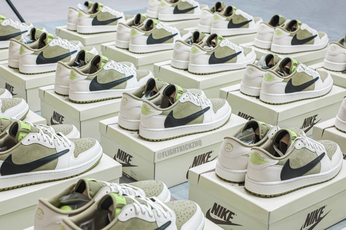 Travis Scott x Air Jordan 1 Low Golf Neutral Olive