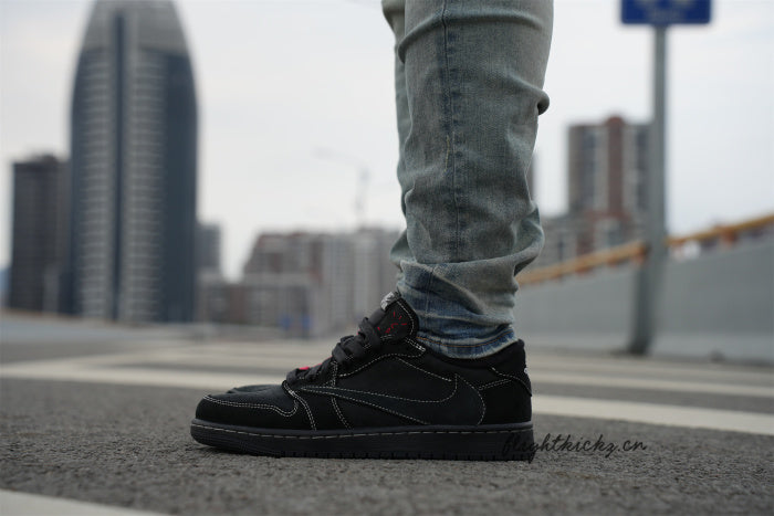 Travis Scott x Nike Air Jordan 1 Low OG “Black/Phantom”