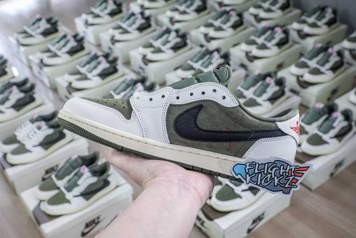 Travis Scott x Air Jordan 1 'Oliva Médio'