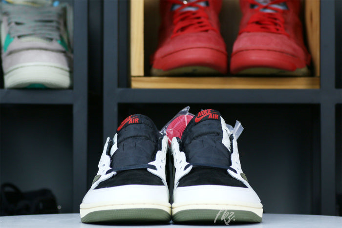 Travis Scott x Air Jordan 1 Low OG SP WMNS Olive