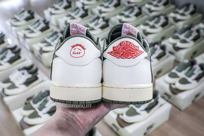 Travis Scott x Air Jordan 1 'Oliva Médio'
