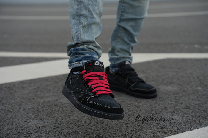 Travis Scott x Nike Air Jordan 1 Low OG “Black/Phantom”