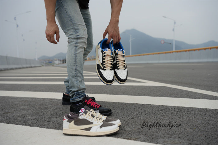 Travis Scott x Nike Air Jordan 1 Low OG “Black/Phantom”