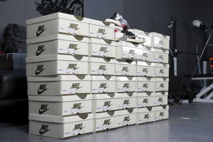 Travis Scott x Air Jordan 1 Low OG SP WMNS Olive